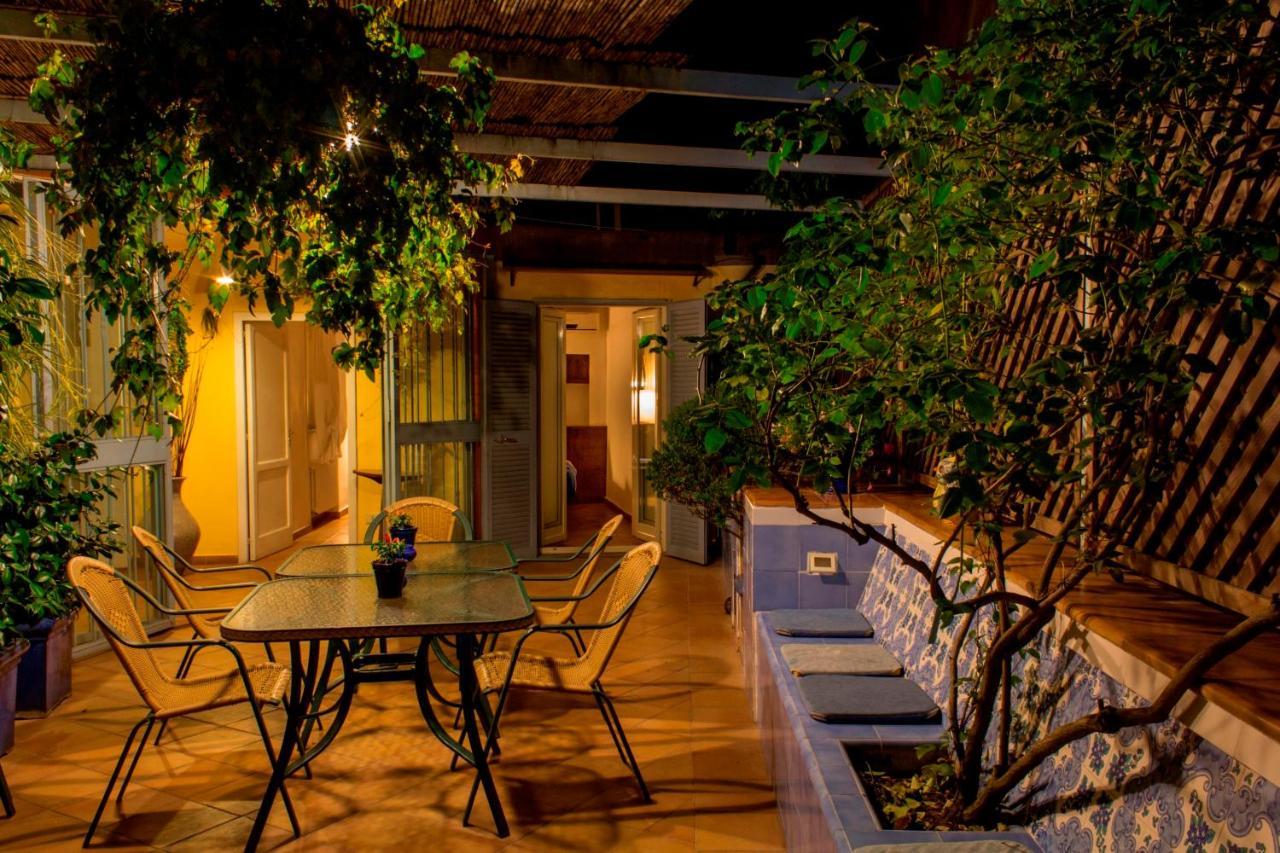 Dimora Dei Giganti Apartment Naples
